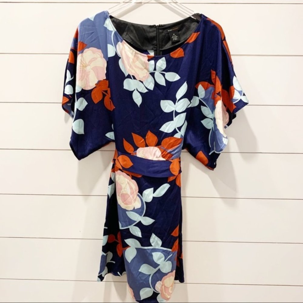 BCBGMaxAzria 100% Silk Floral Print Sz M Dress